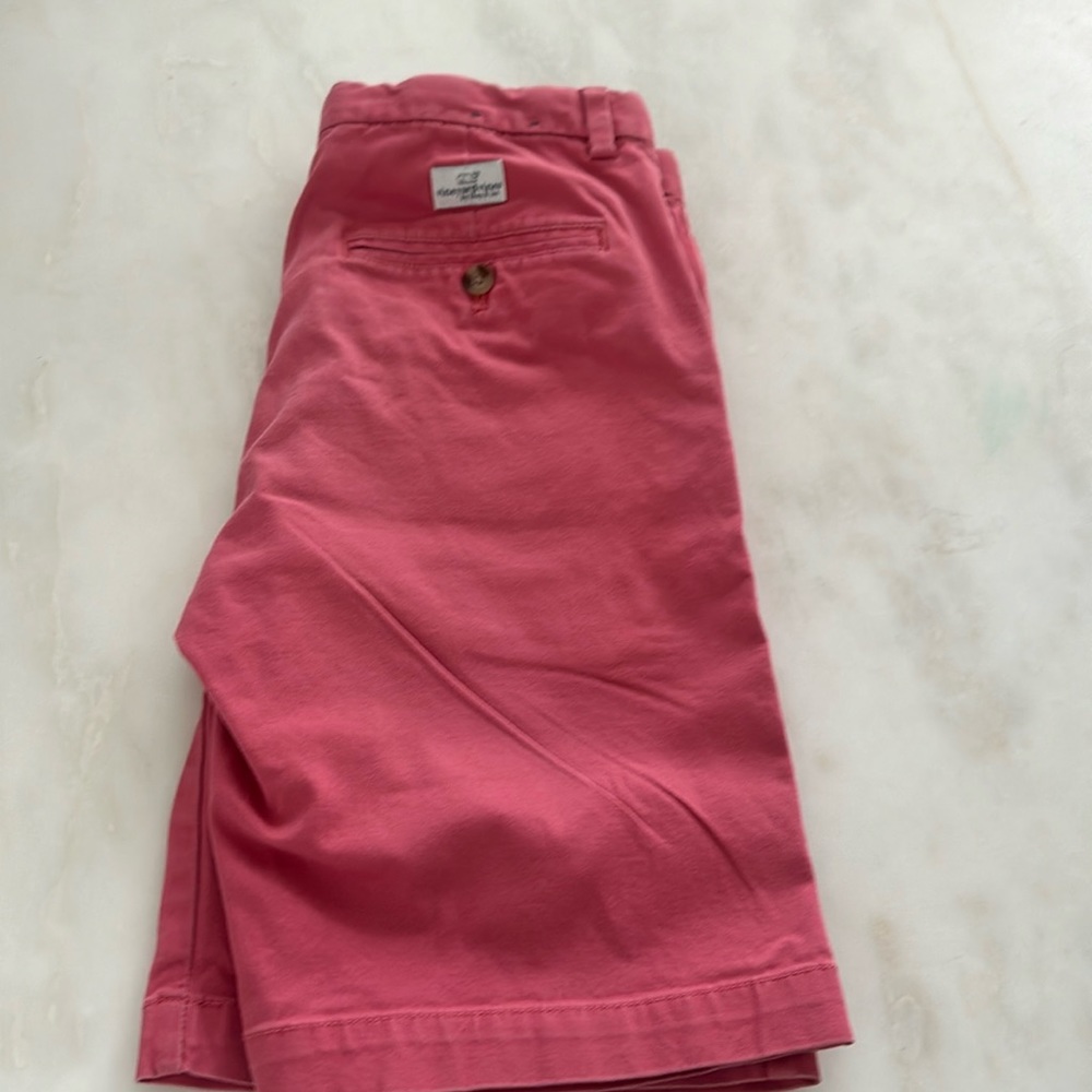 Vineyard Vines Red shorts